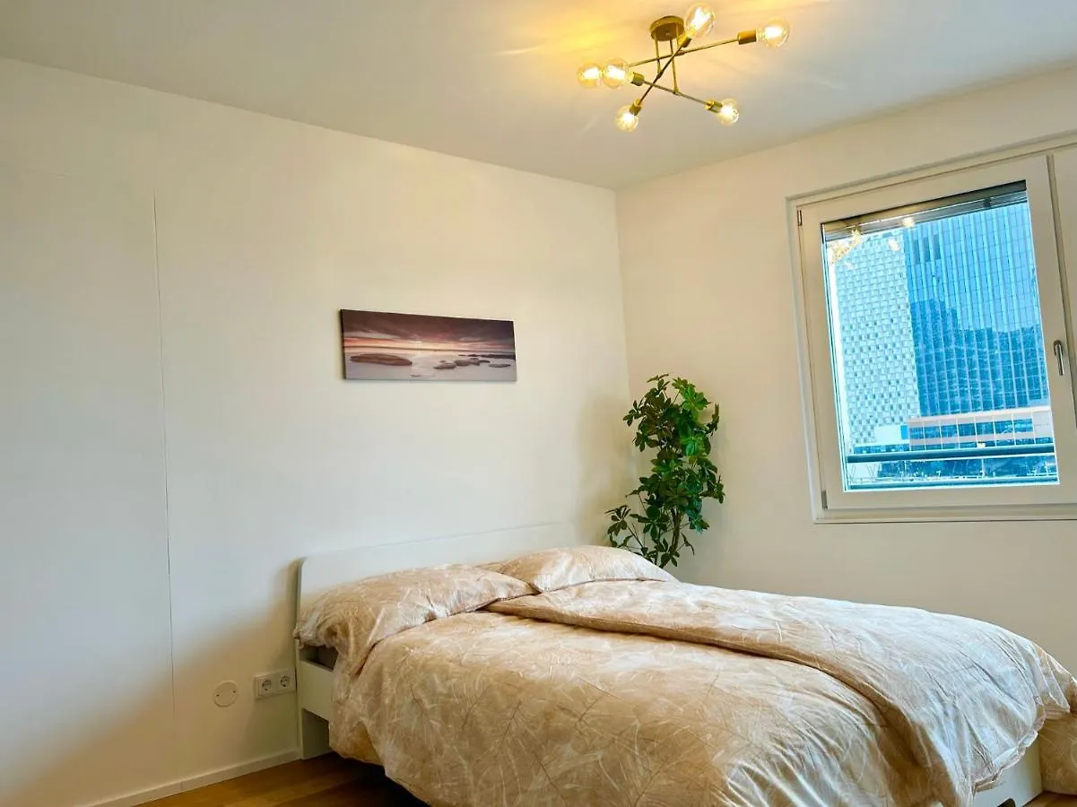 Riverfront Apartment With Balcony And Ac Vienna
